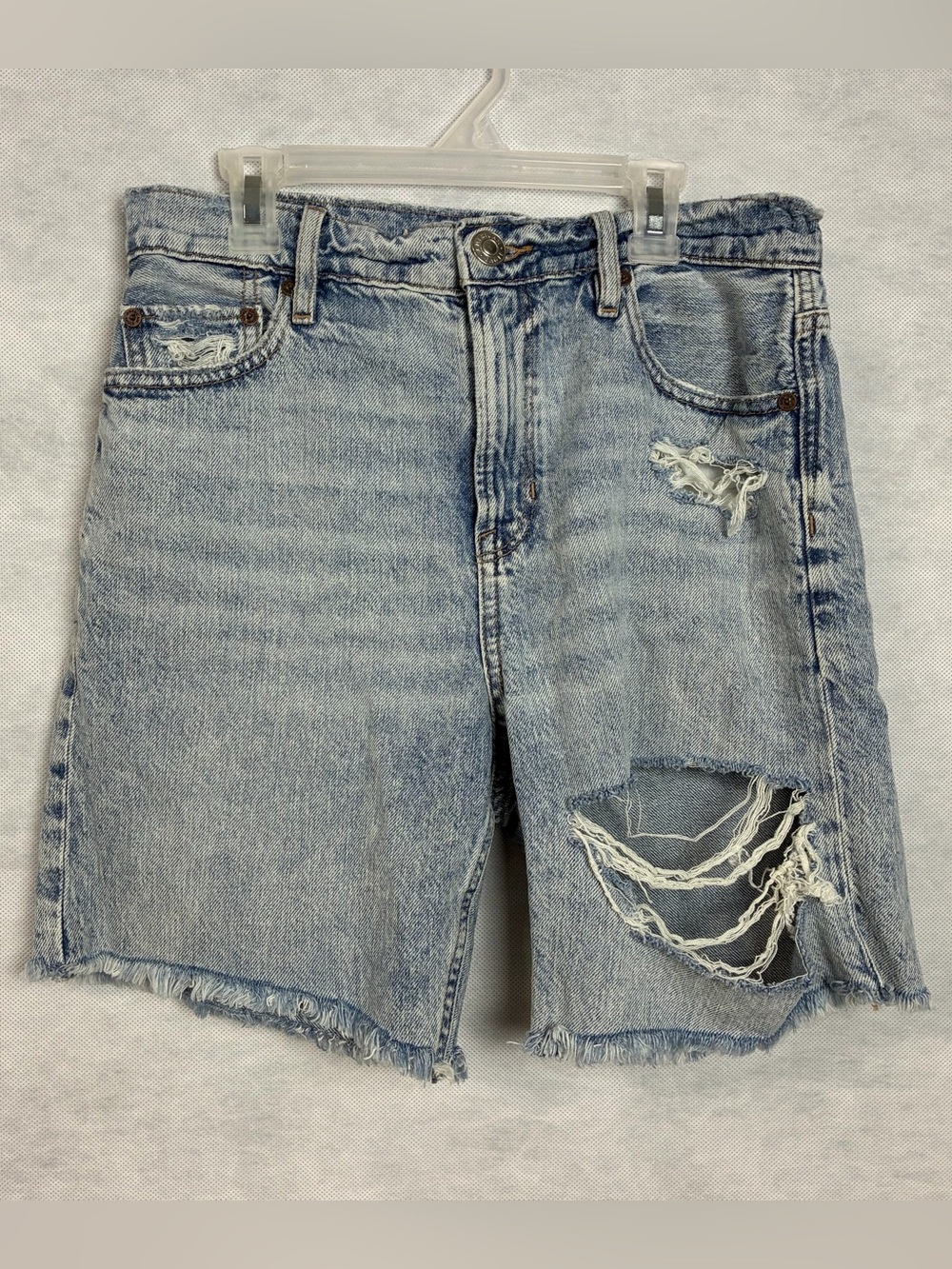 American Eagle Low Rise Denim Jean Skater Shorts Women Size 0 Distressed Raw Hem
